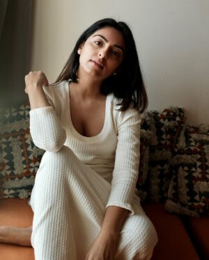 Maira Doshi Instagram - Hello, 2025! 🌟 To fresh chapter, new dreams, and endless possibilities await. Let’s make this year one to remember. ✨ #HappyNewYear #Hello2025 

Shot by: @lensationnnnn
