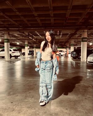 Malea Emma Tjandrawidjaja Instagram - night life 

#maleaemma
