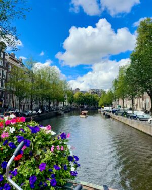 Malhaar Rathod Instagram - ‘Dam good vibes 🚲🇳🇱💙

October ‘24🌷
