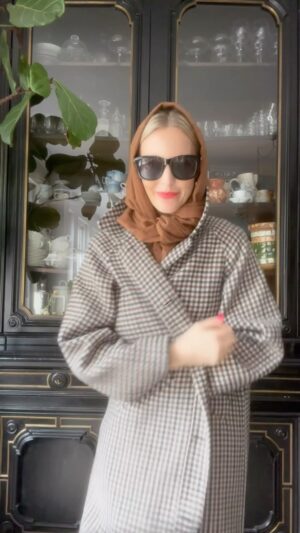 Malin Persson Instagram - Långkalsonger -check, har letat fram den långa halsduken från källaren och ullkappan är på, är nu redo för Novemberrusket 🍂

#styleinspiration #styleinspo #stylehacks 
#elegantstyle #seasonpoetry #stylingtips #mystyle #sezane #sezanelovers @k.lagerqvist @sezane