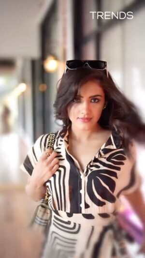 Malvika Sharma Instagram - Nothing feels better than shopping guilt-free! 🛒✨ 

Thanks to the #TRENDS Shopping Festival, I spent ₹3499 and got ₹3499 worth of outfits FREE. 

My wardrobe is ready, my wallet is happy – now it’s your turn to shop smart! Head to your nearest TRENDS store now. 💃