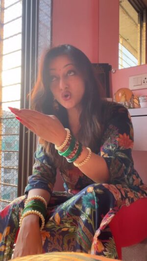 Manasi Naik Instagram - Being Me 🎀
