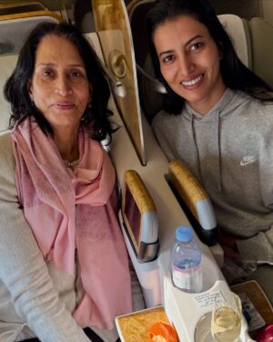 Manasvi Mamgai Instagram - Week 3, 2025 - Wholesomeness 
Mom @prabhanailwal ❤️☀️