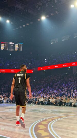 Mandy Tam Man-Huen Instagram - When T-Mac hits you with that assist 🥹🏀🙌🏿🔥🎯

Such a dream come true 🥺

@the_londoner_macao @thevenetianmacao @nbahk
#TheVenetianmacao