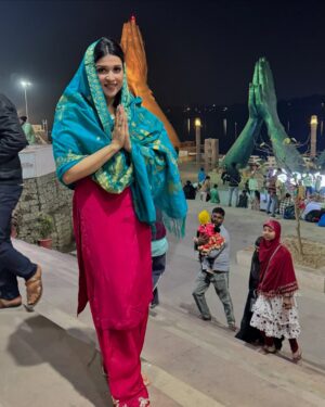 Mannara Instagram - #HappyVasantPanchami 🌼✨ Today, I feel blessed beyond words as I got the chance to experience the divine essence of Banaras, standing by the holy Ganga at the peaceful Namo ghat . In moments like these, you realize that God’s grace unfolds in the most miraculous ways. His presence is everywhere, and today, I felt His blessing in the purest form. 🙏💛 May this day bring peace, prosperity, and positivity to all.