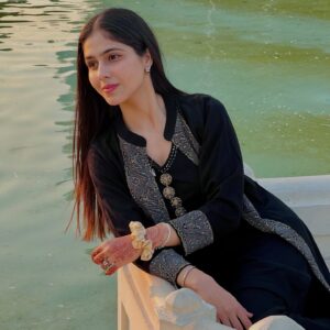 Manpreet Dolly Instagram - O Rangrez🥰
.
.
#cutegirl #cutie #khoobsurat #prettygirls #prettywoman