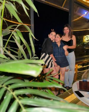 Mansi Sharma Instagram - “The best things in life are the people we love, the places we go and the memories we make.” @meera_bachan @zenithsidhu