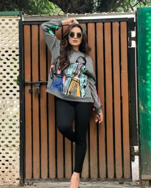 Mansi Sharma Instagram - Morning Everyone ❤️🧿 #Throwback #Delhi #Insta #InstaPost #Trending #Gratitude #ThankYouRabbJiForEverything 🙏🙏