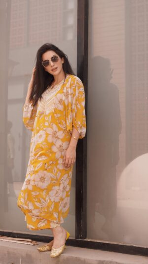 Mansi Sharma Instagram - OBSERVATION CAN BE MORE INFORMATIVE THAN CONVERSATION 😍 #True #Quotes #Caption #Life #Blessed #Happiness #ThankYouRabbJiForEverything 🙏🙏

Videography : @mukul_photography_143 
Jutti : @official_pf_buttons_and_bows 😍