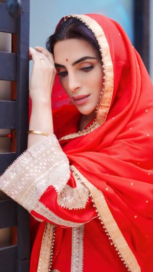 Mansi Sharma Instagram - Tere Mere Pyar Nu Nazar Lagg Jaave Naa 😍😍 #Beautiful Song #Feel #Happiness #Blessed #Insta #InstaTrending #BPPH #ThankYouRabbJiForEverything 🙏🙏

Photography: @mukul_photography_143
Earrings : @bendthetrend66_by_arneet_kaur ❤️