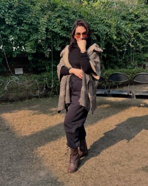 Mansi Sharma Instagram - “The best things in life are the people we love, the places we go and the memories we make.” #2025 #New #Memories #MommyOf2 #Blessed #ThankYouRabbJiForEverything 🙏🙏