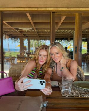 Marina Ruy Barbosa Instagram - last one 🦄💜♋️