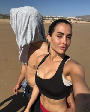 Marine El Himer Instagram - Je ne m’attendais pas du tout à toi et en même temps, tu es tout ce que j’attendais.

#photooftheday #love #viral #instagood #instagram #photography