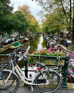 Martina Klein Instagram - Amsterdam ❤️, uno de los bonitos regalos en familia que me ha dado este 2024.