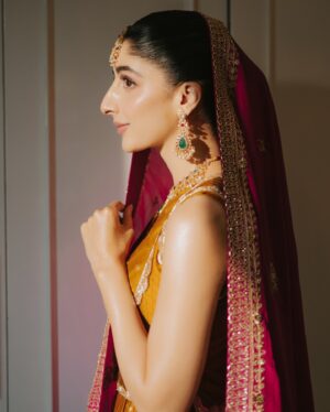 Mawra Hocane Instagram - Literally turned my imagination into a reality for my mehndi ✨ @zakia_rukia_salon ✨ 🥲

P.S let’s see if you can find Ameer’s name in my henna so so beautifully done by @thehennagirl 

outfit of my dreams @manishmalhotra05 🤍

captured exquisitely by @saraidrees_