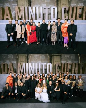Maya Zapata Instagram - Alfombra roja de la premiere de 'Cada Minuto Cuenta' con Osvaldo Benavides (@osvaldobenavides) y Maya Zapata (@lamzapata), los protagonistas de esta carta de amor dedicada a los mexicanos llevada a la pantalla. 🇲🇽👏

¡Todos los capítulos de la serie ya se encuentran disponibles, solo por #PrimeVideo! 📺

#OsvaldoBenavides
#MayaZapata
#CadaMinutoCuenta
@primevideomx 
#TalentoTOR