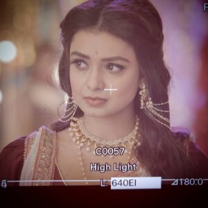 Mayuri Deshmukh Instagram - Paro 🤍...This one's for our creative director @muskan_bajaj02081987... Thank you for always envisioning exceptional looks for Malini...Your  creative eye and penchant for the finer details has made many memorable elegant looks possible... BIGGGG HUG🤗💓

Pictures : @shaileshkadam434343
Hair @gomagawli
Make up @make_ydileep116