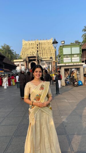 Meenakshi Dinesh Instagram - ✨

@_sree_ranjana 

#padmanabhaswamytemple #trivandrum #temple #peaceofmind #trivandrumdiaries #blessed #instagood #instareels #kerala