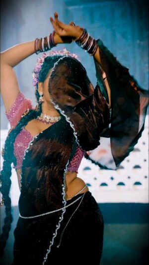 Meera Joshi Instagram - ...
Song out now..
.....
#malagheunchala
On: @sumanmusicmarathi
Producer: @poorva_0808 @kedarjoshi10 @prathamesh_shirke_cinema
Director: @durgeshharawade
Dop: kiaancsr
Associate director: @vishalvashisth_raahguzar
Costume ad: @i_amishakhedekar
Art director: @kesharchopdekar
Production head: @omkarthegypsy
Lights: @vinodgupta
Line production: @krishnasakheeproductions
Location: @thefocuscity_studio
Makeup: @shubhamparab78
Hair: @___shraddha__pawar___
Music director: @r_vishhal
Singer: @preeti.joshi21
Choreographer: @meerajoshi_
Assistant choreographer: @swapnilpargaonkar_dance
Dancers: @chaitali07._ @samidhatandel21 @janhavimane._
@dhanu_tandel_23 @aartiii__08_ @its.me.100_rabh @praptijitendratandel @lakhankamble01990
....
#lavani #lavni #lavnidance #nauvari #nauvarisaree #dance #song #songs #marathisong #marathisongs #lavanidance #meerajoshi #costume #dancers #indiandance #marathiactress  #choreography #marathimulgi #indian #hot #dancer #dancevideo #dance #saree #sumanmusicmarathi