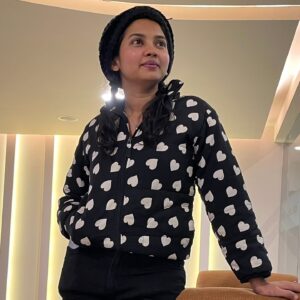 Meera Joshi Instagram - No make, no edit, no filter.....
Just a lil lip balm and a sprinkle of charm!
....
#nomakeup #nomakeupselfie #nomakeupmakeup #nomakeupday #nomakeuplook #nomakeupchallenge #nomakeupneeded #nomakeupnofilter #nofilter #nofilterneeded #nofilters #noedit #noediting #noedits #lipbalm #lipbalms #lipbalmaddict #charm #meerajoshi #marathimulgi #hearts #jacket #jackets #winterjacket #winterjackets #winterfashion #pullover #black  #chubbycheeks