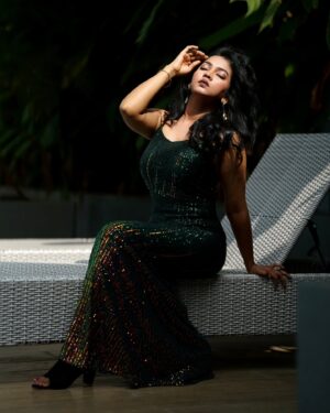 Meera Joshi Instagram - 💚
...
Makeup: @rebeca_makeup_studio562
...
Photographer: @rahul_bangar_photography 
...
#gown #partywear #dress #partyweardress #slitdress  #highfashion #gown #gowns #partydresses #partywears #glam #glamour #partystyling #fashionwear #ootd #photooftheday #pune #meerajoshi #highheels #fashion #fashionblogger #influencer