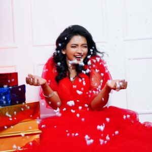 Meera Joshi Instagram - 🎄🎁
...
Hair/ makeup- @sayalimekha_makeupartist 
Outfit- @aviras_rental_boutique 
Videographer- @pramod_shinde_photography 
Location- @studio_kaara
.
#merrychristmas #christmas #christmastree #christmasdecor #christmasdecorations #christmastime #christmaslights #xmas #xmastree #xmasdecor #xmastime #santa #santaclaus #secretsanta #redgown #reddress #red #meerajoshi #winter #snow #christ #christmastreedecor #christmasgifts #christmasday #christmasmood #meerajoshi #christmascookies #christmascake #jinglebells #santaclara