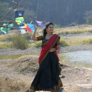 Meera Joshi Instagram - Happy Makar Sankranti 2025....
....
MUA: @sanjanayadav_makeover_studio
....
Hair: @radha_khoje_8484
nirmadnya_makeover_84
@sp_makeup_artist2212
....
Photography: @portraeiture
....
Supported by: @mrtejjas @atuul_agale 
....
#kite #kitesurfing #kites #sankrant #sankranti #makarsankrant #kitefestival #kitelife #festival #ghagracholi #black #hairstyle #hairstyles #makeupartist #makeup #fly #meerajoshi #marathiactress #actress #festivalfashion #festivaloutfit #longskirt #kitesurf #kitegirl #kiteflying