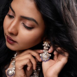 Meera Joshi Instagram - Jewellery shoot for @mehtajewellersmumbai
...
Photographer: @vishwasgonsalves 
...
Hair: @seraphy.in
...
Makeup: @meerajoshi_
.....
Location: @studio__1965
......
Special thanks: @modydevang
...
#meerajoshi #black #blackdress #bridalgown #bridaljewellery #jewelry #jewellery #jhumkas #jhumkis #hairstyle #hairstyles #bride #bridemakeup #bridalwear #gown #gowns #partygown #bridalsarees #makeup #diamonds #diamond #diamondnecklace #diamondjewelry