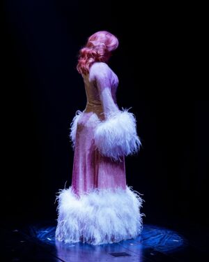 Megan Hilty Instagram - Closeup: Madeline Ashton waits in the wings.
•
📸 @abrunkus