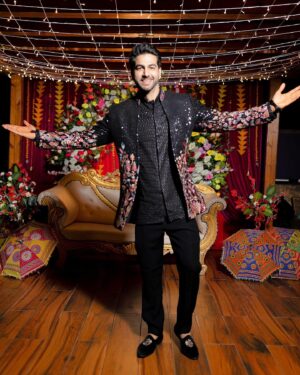 Megha Chakraborty Instagram - “A night of toasts, twirls, and timeless memories! 🍸✨

From soulful conversations to crazy dance moves, our cocktail night was nothing short of magical. Grateful for the love, the laughter, and the people who made it unforgettable! ❤️🥂

Captured by : @focusweddingphotographers 
Sahil’s outfit : @kalpraag @ayushiguptajain 
Megha’s outfit : @neerusindia 
Megha’s jewellery: @omsons_bridal_store 
MUA: @nehaadhvikmahajan 
Hair: @makeupbyamnahaq 

#ShakenNotStirred #SahilMeghaDiaries #OneForTheBooks #Mehil