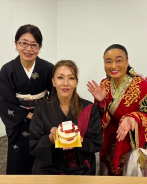 Meiko Satomura Instagram - 「朝日新聞DIGITAL」オンラインイベントにてブル中野さんと対談させていただきました。
こちらは明日から配信開始です⤴️
こちらのイベントに関しましては「朝日新聞デジタル 有料会員様」のみ参加可能です。
※会員登録はコチラから
https://ciy.digital.asahi.com/ciy/11015598
【配信期間】
2025年1月31日（金）
20:00～2025年04月30日（水）
23:59
※イベント自体は1時間ほど。配信期間内に何度でも視聴できます

申込締切
2025年4月30日（水）20:00
対象
朝日新聞デジタル有料会員
視聴料金＝会員料金のみ
※初回のお申し込みに限り、お申し込み日から1カ月間は会員料金も無料でご利用いただけます。無料期間中に解約された場合、料金は発生しません。
※朝日新聞購読者の方は、新聞の告知欄に掲載される別のWebページから無料でお申し込みできます。告知の掲載日については、決まり次第、このWebページでお知らせします。

お問い合わせ
朝日新聞 記者イベント事務局
event-office@asahi.com
#SENJO #朝日新聞　#ブル中野　#女子プロレス