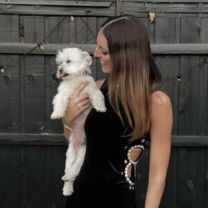 Melanie Bracewell Instagram - Charles is less interested in my New Year’s Eve backyard photoshoots.