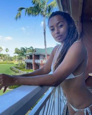 Melanie Liburd Instagram - For my LA family the start to this year was tough and devastating and it's ongoing. Sending so much love and strength to everyone affected. I came home to Nevis to breathe, be with loved ones and lean into gratitude. On this beautiful new start being the new Lunar year- It's the year of the Snake a time for shedding and letting go. Change and transformation. Flexibility. Growth and wisdom. 
May we continue to come together and look out for each other this year more than ever 🤍 #fsnevis