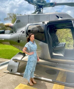 Melanie Zanetti Instagram - Some behind the scenes of my shoot with @queensland ☀️💖 It was a ice-cream, helicopter, Bluey filled delicious day in Brisbane! 

Dress @leolin_official 🩵
MUA @pennyantuar ✨