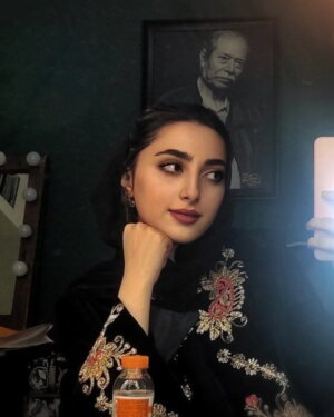 Melika Shaban Instagram - یادگاری؛
خاطره هاست که می مانند.