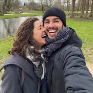 Melis Birkan Instagram - Benim kıymetlim, her anının sana mutluluk ve umut verdiği çok güzel bir yaş olsun...
İyi ki doğmuş, iyi ki benim sevgilim ve kocam olmuşsun... O güzel ve heyecanlı kalbinden geçen her dileğinin gerçek olduğu çok güzel bir yaşın olsun bitanem... Seninle ilgili daha güzel şeyler yazamıyorum sonra nazar değiyor 🧿 
Çok güzel bir adamsın ve çok seviliyorsun, yeni yaşında da hep böyle bol bol öpülesin tarafımdan 🧡