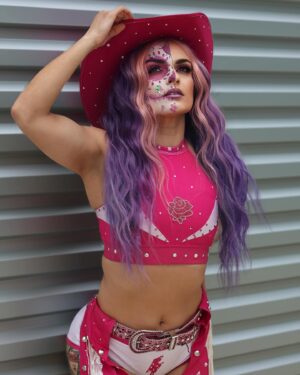 Melissa Cervantes Instagram - Tomorrow is 𝓥𝓪𝓵𝓮𝓷𝓽𝓲𝓷𝓮’𝓼 Day 

What’s your ideal date 😈

Comment below 👇🏼 

#sanantonio #satxhairstylist #sanantoniohair #satxhair #sanantoniohairstylist #wigs #wigcreator #aew #womenswrestling #lameramera #creativecolor #behindthechair #haircolorist