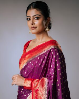 Merin Philip Instagram - @anees_as_k 

@krishnaviswam 
@gayathri___designers 

@zak_makeover 
@lujain_subair 

@thehouseofloc