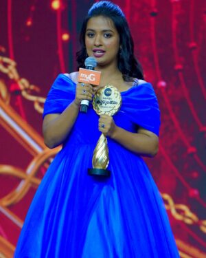 Mersheena Neenu Instagram - BEST HEROINE”✨
 Received my first award ❤️🧿

I don’t know how to express how Thankful i am to team @zeekeralam for considering me as “ best heroine “ and supporting me through all my up and downs . I am always greatful to @zeekeralam for having confidence in me ❤️✨

Hugs to kudumbasree sharada team for all the love and support yu shower on me❤️

and Thanks to each and everyone for all the love and support . Without you people nothing would have been possible…❤️ 

Thank-you so much my close ones for holding me strong and trusting me in this journey..thank you for bringing me up when I thought of giving up..this is for you all ❤️

Thank you god for giving me everything that dreamt 😇🧿❤️

Neenu🧿❤️

#zeekeralamkudumbamawards2024 #zkkawards2024
at #zeekeralamkudumbamawards2024 #zkkawards2024

Costume courtesy: @zaista_designer_studio
