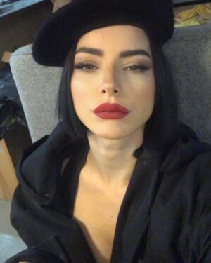 Merve Boluğur Instagram - 