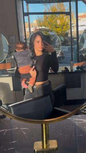 Michelle Hayden Instagram - Bringing my baby with me everywhere I can. Its fun and interesting for him and it helps me get things done while feeling accomplished. I believe it also builds confidence for babies when they are exposed to new environments, sounds and voices. 🍼

#mom #momlife #baby #babyboy #momthings #momthings❤️ #momclub