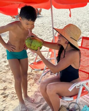 Michelle Martins Instagram - Aberta a temporada verão ☀️🏝️ 
#cariocando