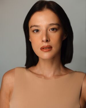 Milena Radulović Instagram - #portraits #me

📸 @mollypanphotography 
💋 @abramovicm
