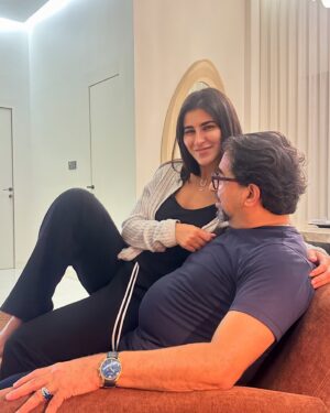 Mina Al Sheikhly Instagram - “الله لا يحرمني منج يا نور عيني ديما 🤍،
 من يوم ما جتي للدنيا و نورتي حياتي وجنتي احلى هدية الله نعمنه بيها ورصار عندي احن اخت بالعالم 🥹❤️
 كل لحظة وياچ هي نعمة وذكريات ما تتعوض. كل عام وأنتِ بخير يا أحلى خالة بالدنيا، وأتمنى لج حياة مليانة حب وسعاة اموت عليج 🥺❤️.”

We were given you by God, and I pray that you will always be by my side, Dima 🤍. You were the greatest gift to us, and you have made our life happier ever since the day you were born. You are the world’s most devoted and affectionate sister 🥹❤️ To the best aunt ever, happy birthday!  I wish you a life full of love and happiness. I love you to bits and pieces🥺❤️.

#myhappymoments #minasjourney #اختي