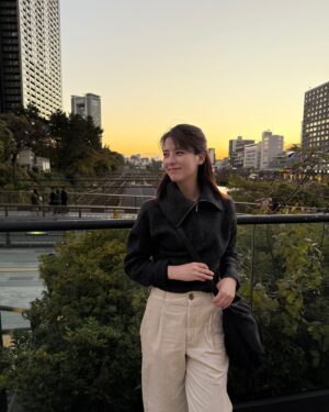 Mina Fujii Instagram - .
たくさん笑ってすごせますように😆
2025年もどうぞよろしくお願いいたします✨

많이 웃으면서 지내고 싶네요😆
2025년도 잘 부탁합니다✨

#2025年#2025년
#ootd#東京#도쿄#tokyo
#飯田橋#이다바시#iidabashi
#칼린#carlyn#carlynbag