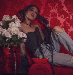 Minnie Scarlet Instagram - dearly beloved, are you listening?
🥀