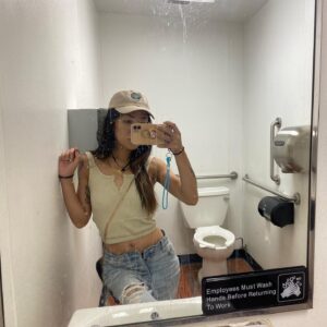 Minnie Scarlet Instagram - leave ur fav emoji and i’ll start posting more 🤭
