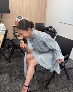 Mio Imada Instagram - トリリオンゲーム本日からです♟️
皆さまぜひ。
今日のヒトコマです🤤