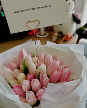 Miriam Yeung Chin-Wah Instagram - .
Surprise 🪻
Happy Valentine’s day💜
@real_ting