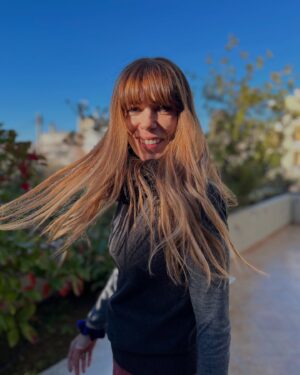 Mirto Alikaki Instagram - Πρώτη μέρα του 2025 . Αγάπη και υγεία και σύνεση και φροντίδα για τους γύρω μας . Να ξεχωρίζουμε τα σημαντικά από τα ασήμαντα .Χαρα κι ευγνωμοσύνη για τα μικρά και τα καθημερινά…. Μ ‘αυτά πορευόμαστε κι απ’ αυτά αντλούμε δύναμη και γνώση . ❤️#newyear #behappy κλικ @nicolascostes21 ❤️